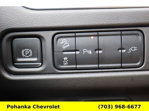 Used 2021 Chevrolet Suburban Z71 image 14