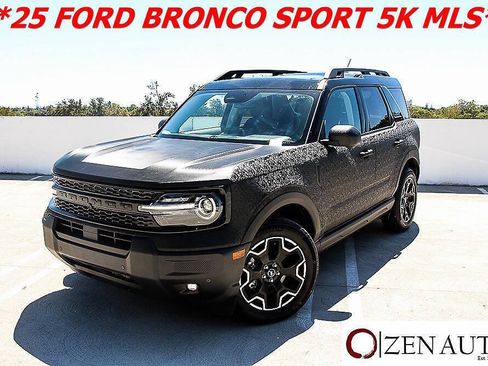 Used 2025 Ford Bronco Sport Outer Banks w/ Outer Banks Tech Package+ AWD/4WD image 3