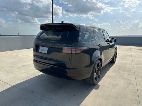 New 2025 Land Rover Discovery Dynamic SE image 5
