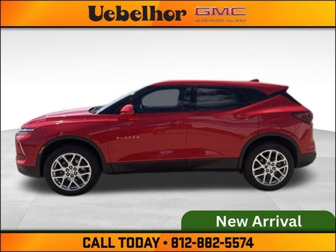 Used 2023 Chevrolet Blazer LT FWD image 9
