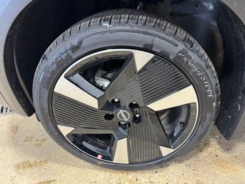 New 2026 Nissan Kicks SR w/ Cold Weather Package image 30