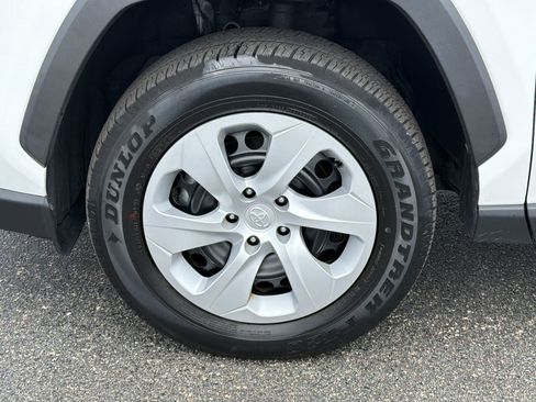 Used 2024 Toyota RAV4 LE FWD image 13