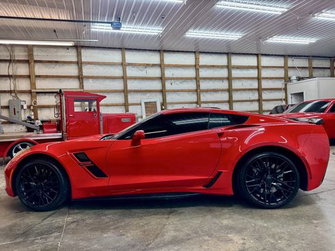 Used 2018 Chevrolet Corvette Grand Sport w/ Grand Sport Heritage Package image 8