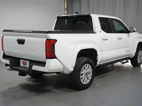 Certified 2024 Toyota Tacoma SR5 image 8