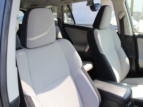 Used 2017 Toyota RAV4 XLE w/ Carpet Mat Package FWD image 23