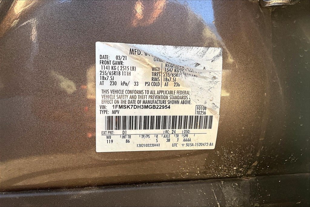 Used 2021 Ford Explorer XLT RWD image 3