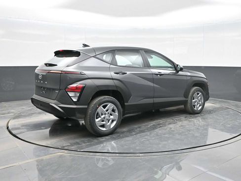 New 2026 Hyundai Kona SE image 8