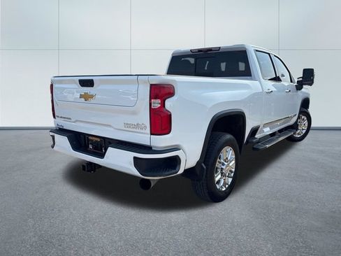 Used 2024 Chevrolet Silverado 2500 High Country w/ High Country Premium Package AWD/4WD image 4