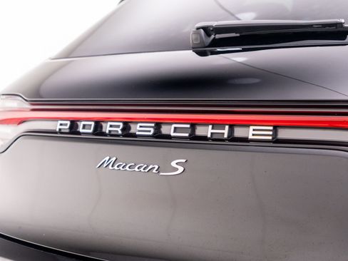 Certified 2026 Porsche Macan S AWD/4WD image 27