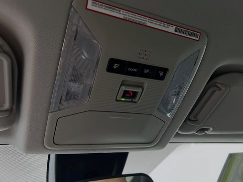 Used 2021 Toyota RAV4 XLE image 21