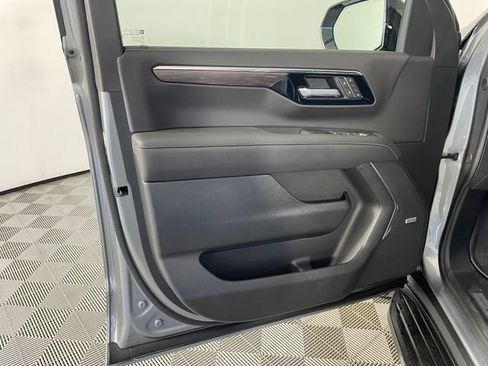 New 2026 Chevrolet Suburban Premier AWD/4WD image 5