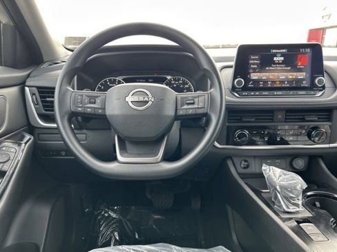 Certified 2025 Nissan Rogue S image 21