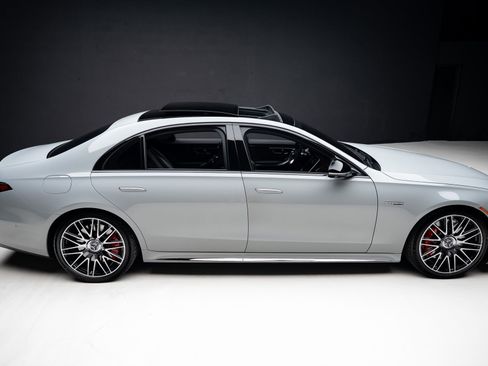 Used 2024 Mercedes-Benz S 63 AMG S image 38