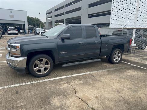 Used 2017 Chevrolet Silverado 1500 LT w/ Texas Edition RWD image 3