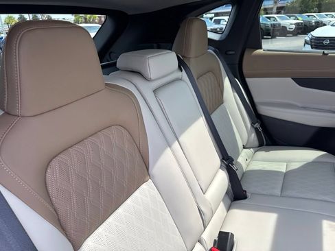 New 2026 Nissan Murano Platinum w/ Cargo Package AWD/4WD image 24