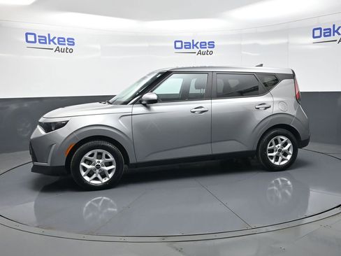 Certified 2025 Kia Soul LX w/ LX Technology Package image 5