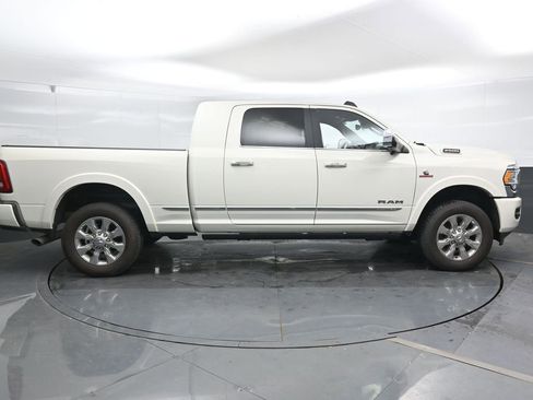 Used 2022 RAM 2500 Limited AWD/4WD image 5