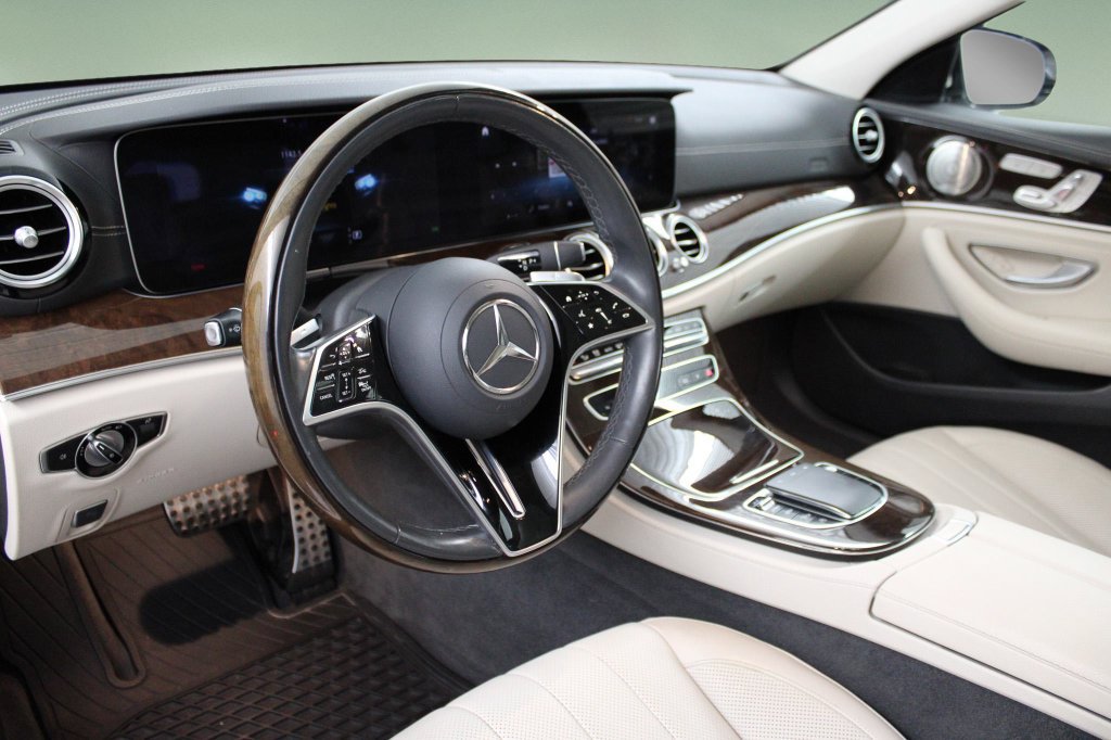 Used 2021 Mercedes-Benz E 450 4MATIC All-Terrain Wagon image 2