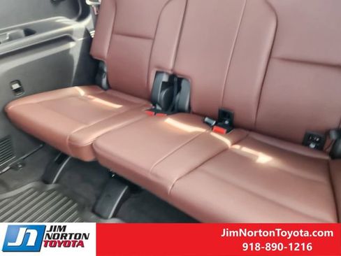 Used 2024 Kia Telluride SX image 31