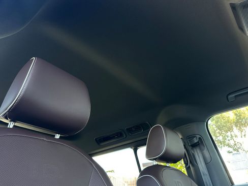 New 2025 Volkswagen ID. Buzz Pro S image 16