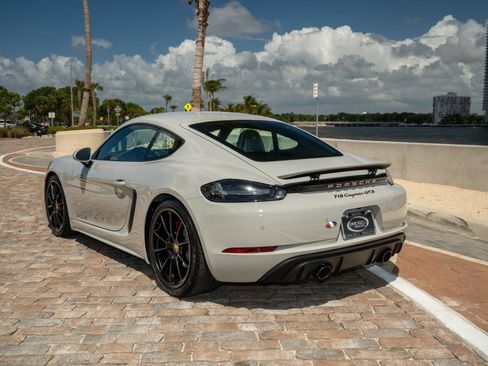 Used 2025 Porsche 718 Cayman GTS RWD image 10