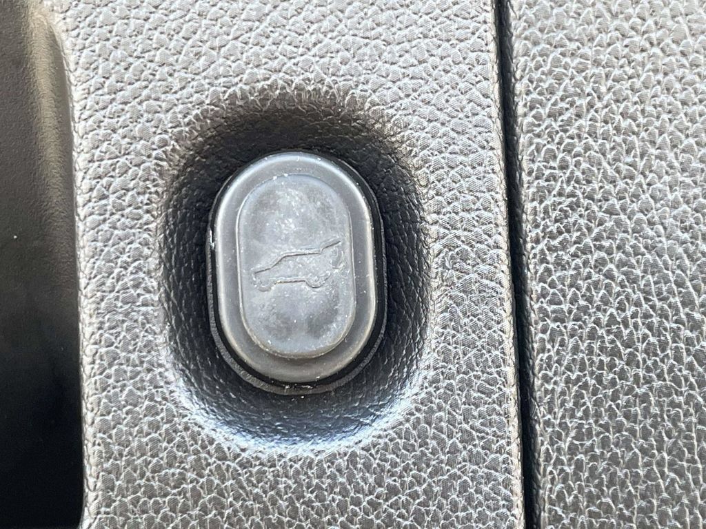 Used 2017 Chevrolet Tahoe LT AWD/4WD image 41