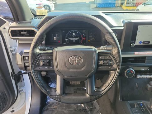 Used 2025 Toyota Tacoma SR5 image 23