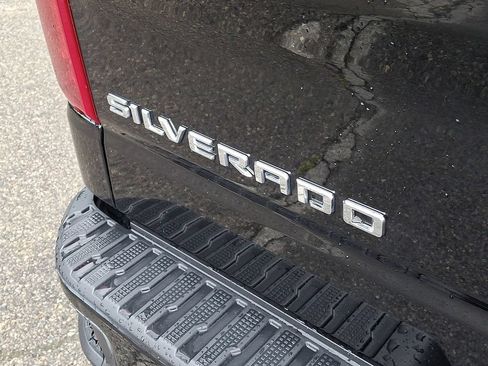 Used 2024 Chevrolet Silverado 1500 LT Trail Boss w/ Convenience Package II AWD/4WD image 36