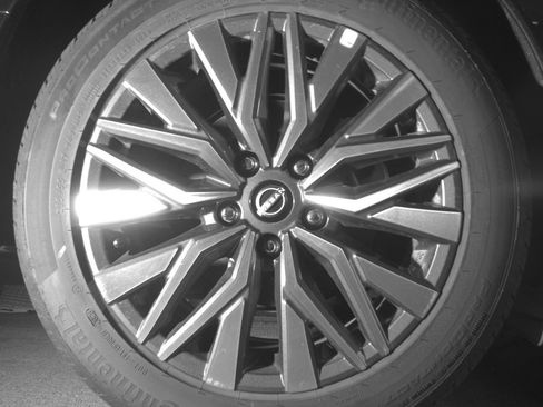 Used 2025 Nissan Altima 2.5 SV image 15