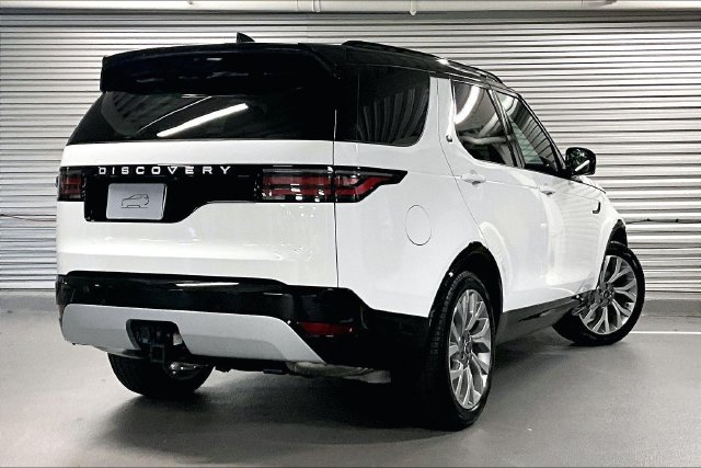 New 2026 Land Rover Discovery Limited Edition AWD/4WD image 4