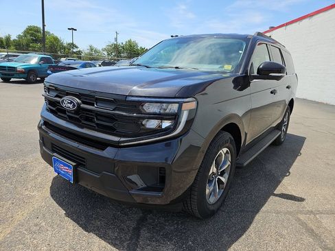 New 2027 Ford Expedition Active RWD image 4