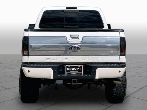 Used 2015 Ford F250 Platinum w/ FX4 Off-Road Package AWD/4WD image 4