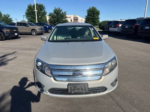 Used 2010 Ford Fusion SEL FWD image 2