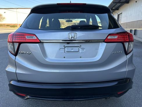 Used 2019 Honda HR-V Sport image 4