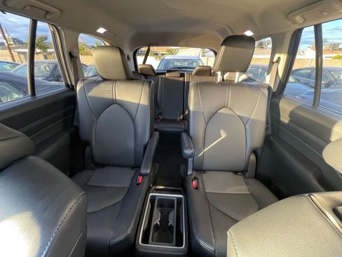 Used 2025 Toyota Grand Highlander FWD image 40