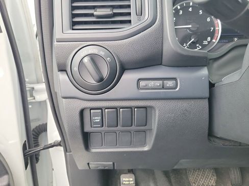 Used 2022 Nissan Titan S w/ S Utility Package RWD image 15