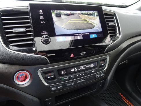 Used 2025 Honda Passport TrailSport image 20