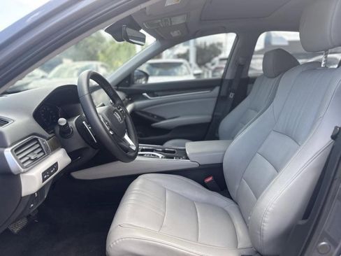 Used 2018 Honda Accord Touring image 15