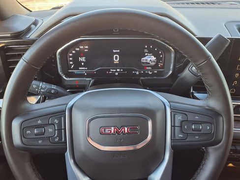 Used 2025 GMC Sierra 1500 SLT image 24