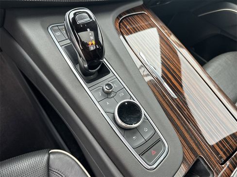 Used 2022 Cadillac Escalade ESV Premium Luxury w/ Performance Package image 42