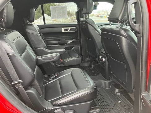 Used 2020 Ford Explorer XLT w/ Equipment Group 202A image 15