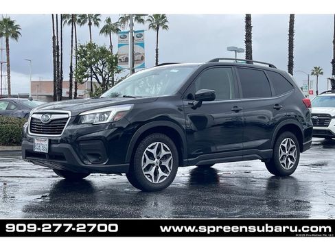 Used 2020 Subaru Forester Premium image 1