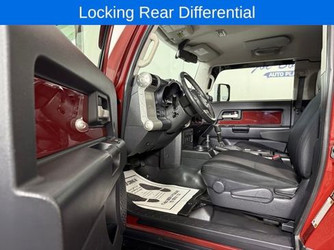 Used 2010 Toyota FJ Cruiser 4WD image 9