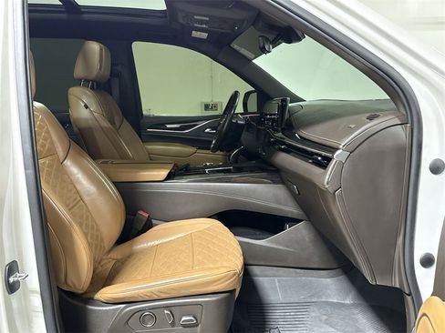 Used 2021 Cadillac Escalade ESV Sport image 23