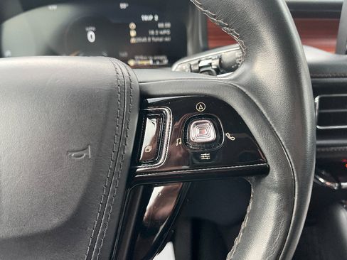 Used 2023 Lincoln Aviator Reserve image 46
