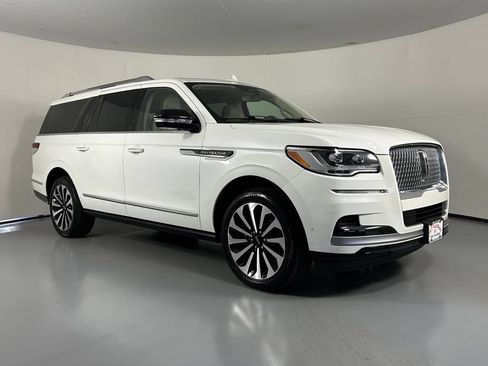 Used 2023 Lincoln Navigator L Reserve AWD/4WD image 1