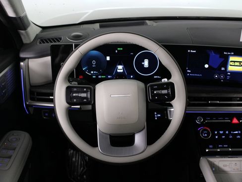 Certified 2025 Hyundai Santa Fe Calligraphy FWD image 10