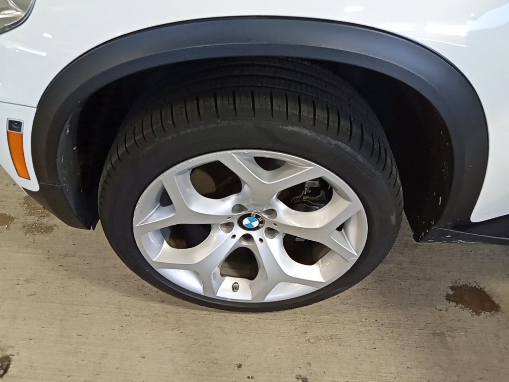 Used 2012 BMW X5 xDrive35d AWD/4WD image 17