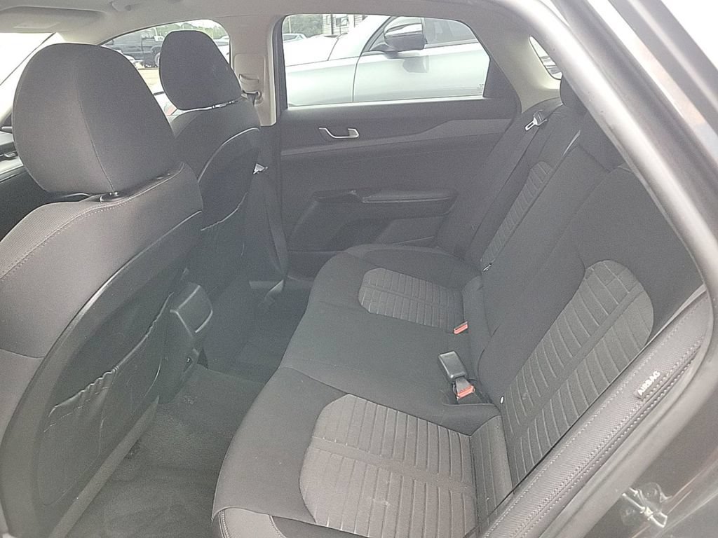 Used 2025 Kia K5 LXS FWD image 3