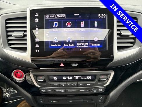Used 2017 Honda Pilot Elite image 28
